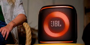 JBL entrega pistas sobre os descontos da Black Friday 2025