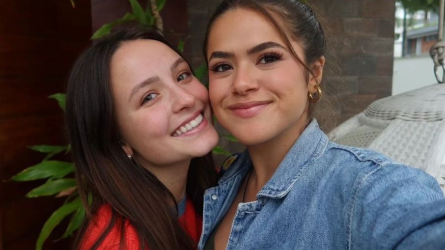 Larissa Manoela e Maisa Silva Larissa Manoela e Maisa Silva
