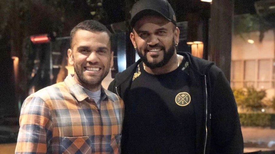 Ney Alves saiu em defesa do irmão, Daniel Alves, nas redes sociais