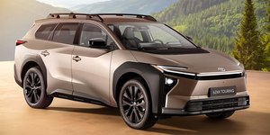 Toyota amplia eletrificação e investe em 7 novos modelos