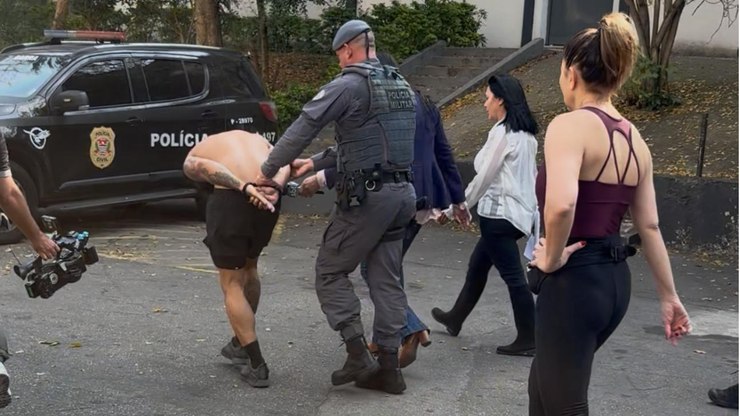 Delegada prende homem que perseguia ex-companheira em academia