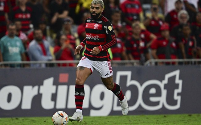 Gabigol em ação contra o Bolívar, seu último jogo com a camisa 10 antes da polêmica