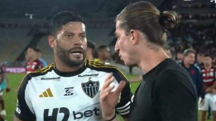 Dublador flagra reclamação de Hulk sobre joia do Flamengo