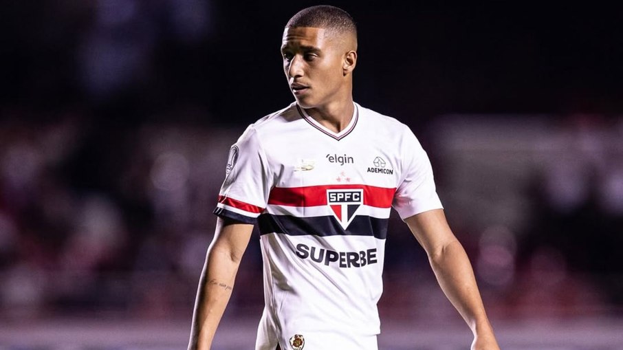 Torcida do São Paulo se revolta com venda de joia a time russo