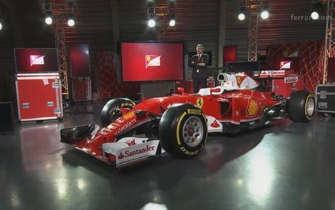 Novo carro da Ferrari para temporada 2016