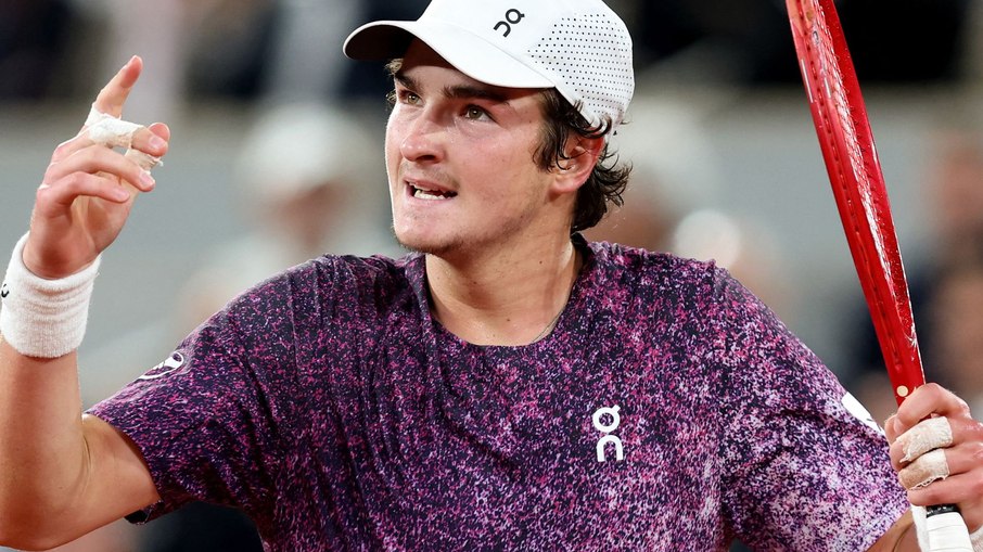 João Fonseca subiu posições no ranking da ATP