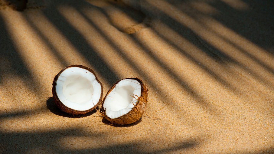 Óleo de coco reduz aspecto das estrias