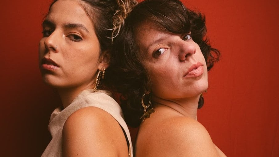 Carolina Peixoto e Pam Araujo, poetas, produtoras culturais e idealizadoras do Slam Mina SP