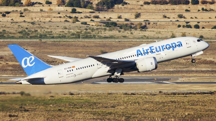 Air Europa eleva gastronomia a bordo com chef estrelado Michelin