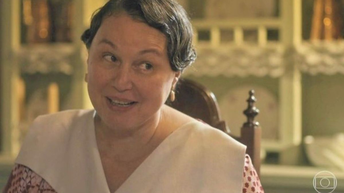 Kelzy Ecard retorna às novelas e detalha mudanças após câncer Kelzy Ecard retorna às novelas e detalha mudanças após câncer