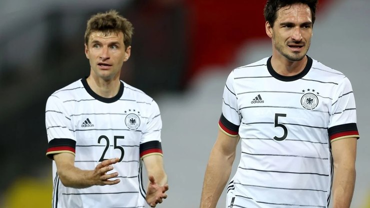 Ex-jogadores do Bayern lideram grupo que compra Estrela da Amadora