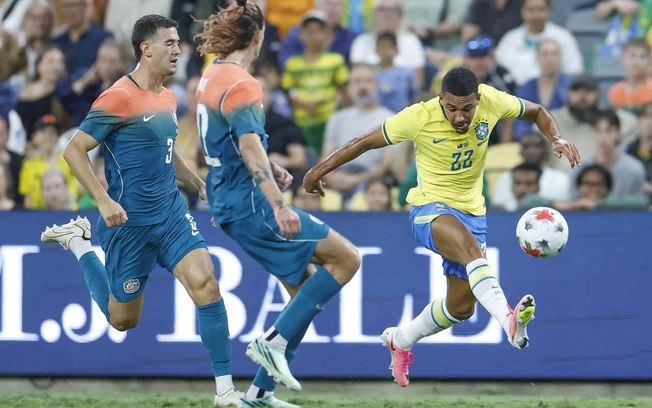 Samuel Lino, do Flamengo, em ação pela Seleção Brasileira nesta Data Fifa