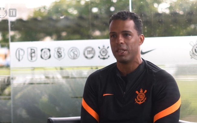 F. Lázaro revela conselhos de Tite antes de assumir o Corinthians F. Lázaro revela conselhos de Tite antes de assumir o Corinthians