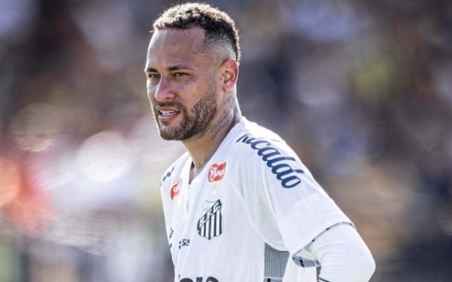 Imprensa espanhola 'fica em cima' de Neymar neste retorno ao Brasil Imprensa espanhola 'fica em cima' de Neymar neste retorno ao Brasil