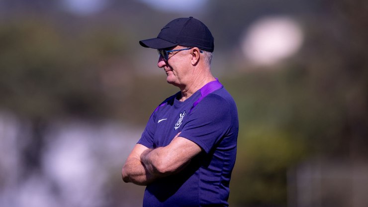 Com Dorival no paredão, Corinthians tem sequência matadora