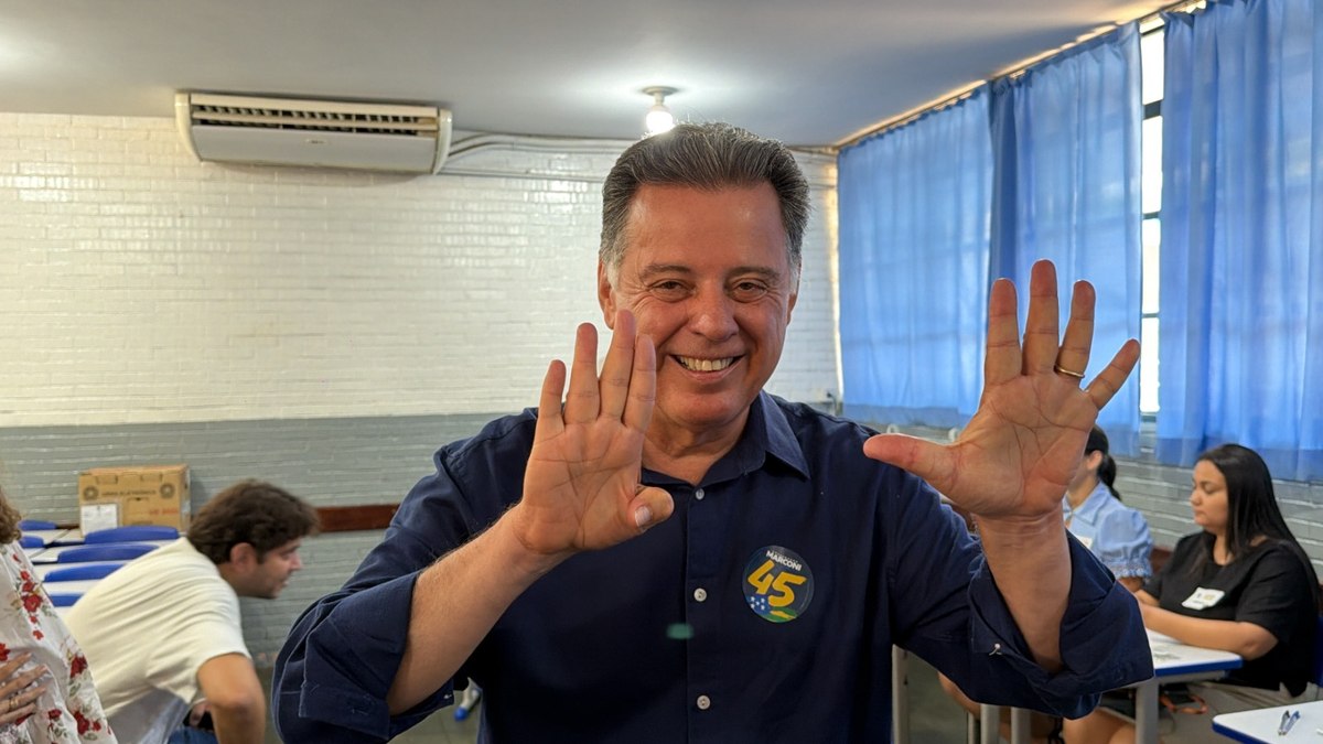 “Estou seguro de ir para o segundo turno”, diz Marconi após votar
