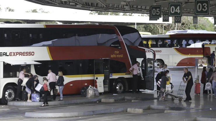 Homens fazem menos trabalhos voluntários
