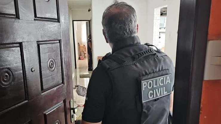 Mulher é presa por stalking e tentativa de estupro na Bahia