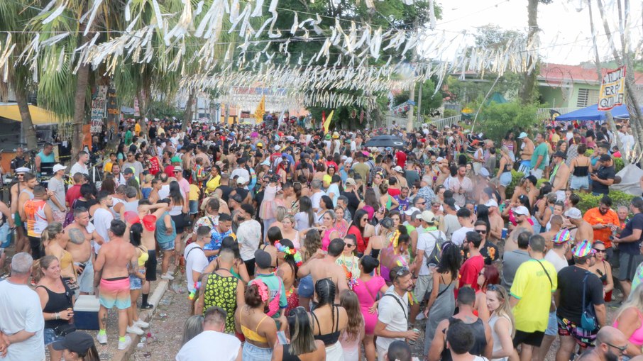  A restrição vale tanto para o Carnaval quanto para o pré-Carnaval, que começa em 15 de fevereiro.