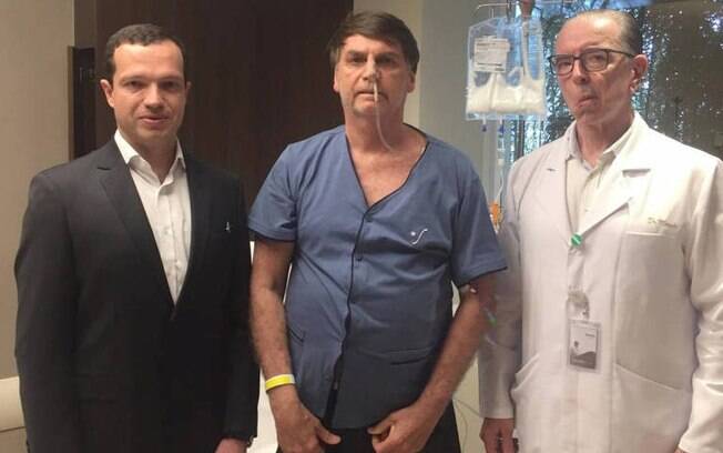 Antônio Macedo, à direita, com o presidente Jair Bolsonaro