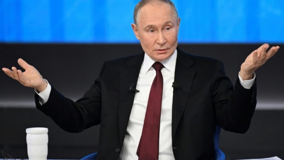 O presidente russo Vladimir Putin, em entrevista no Kremlin O presidente russo Vladimir Putin, em entrevista no Kremlin