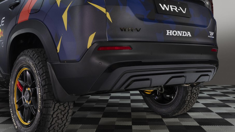 Traseira do Honda WR-V Red Bull Edition Traseira do Honda WR-V Red Bull Edition