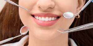 Dentes envelhecem antes do tempo? Especialista alerta para sinais