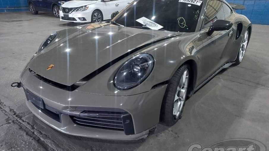 Porsche 911 2022 é um dos destaques do leilão, com lance inicial pouco acima de R$ 500 mil.