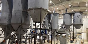 Desemprego cai a 5,6% e atinge menor índice histórico em 2025