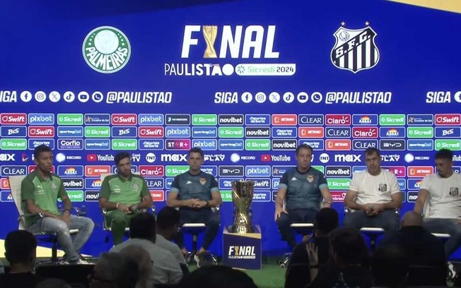 Carille participou de coletiva nas vésperas da final do Paulistão