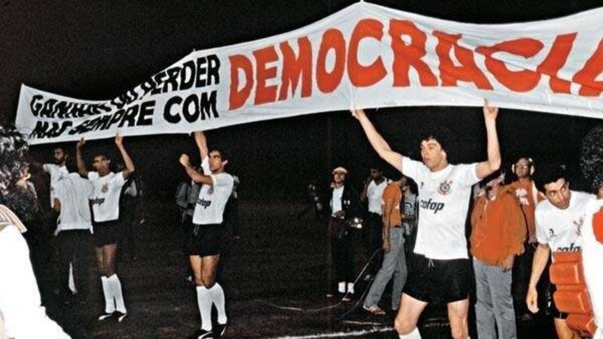 13 filmes em que o futebol é persongem para festejar a democracia