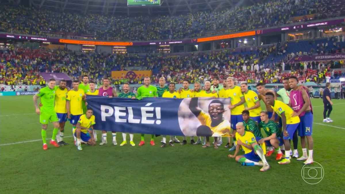 Brasil homenageia Pelé após vitória contra Coreia do Sul