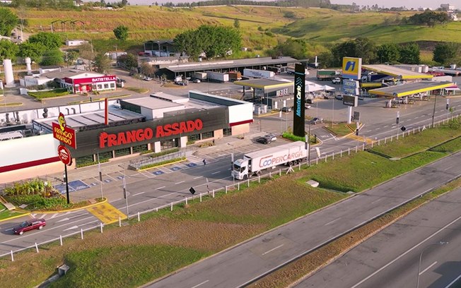 Monte Carlo fortalece parceria com Frango Assado (Grupo IMC) Monte Carlo fortalece parceria com Frango Assado (Grupo IMC)