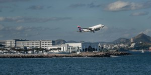 Número de passageiros no Galeão cresce 126% e Santos Dumont despenca 46%