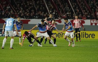 Estudiantes segura Cerro e vai pegar Flamengo ou Inter na Liberta
