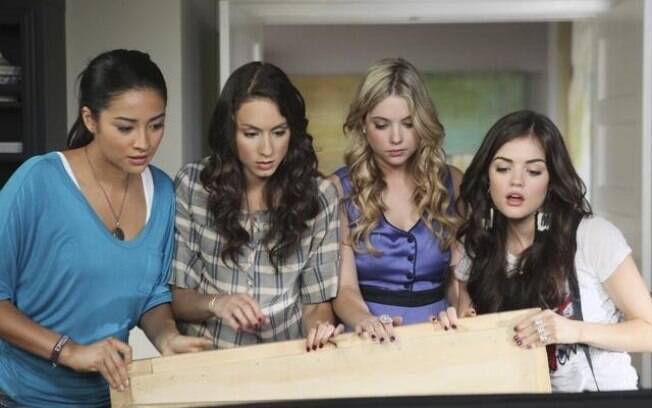 Aria, Spencer, Hana e Emily no 8º episódio da 1ª temporada de 