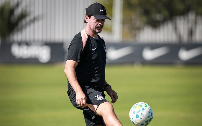 André pode voltar ao Corinthians contra o Estudiantes