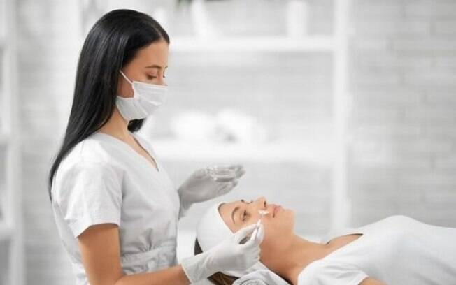 Demanda por cursos de estética e odontologia aumenta