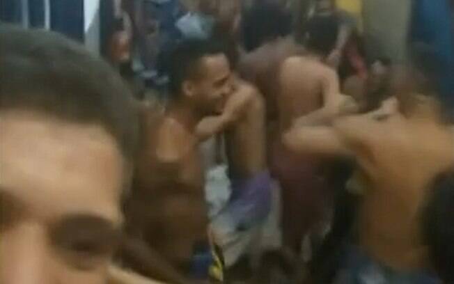 Gol em Clássico das Multidões foi comemorado dentro de presídio em Recife