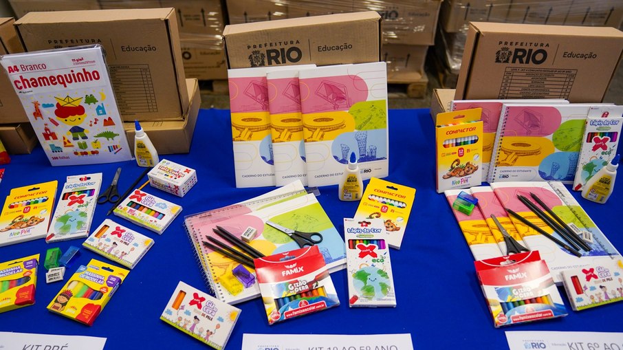 Materiais e uniformes escolares do Rio serão entregues a todos os alunos matriculados em 2026
