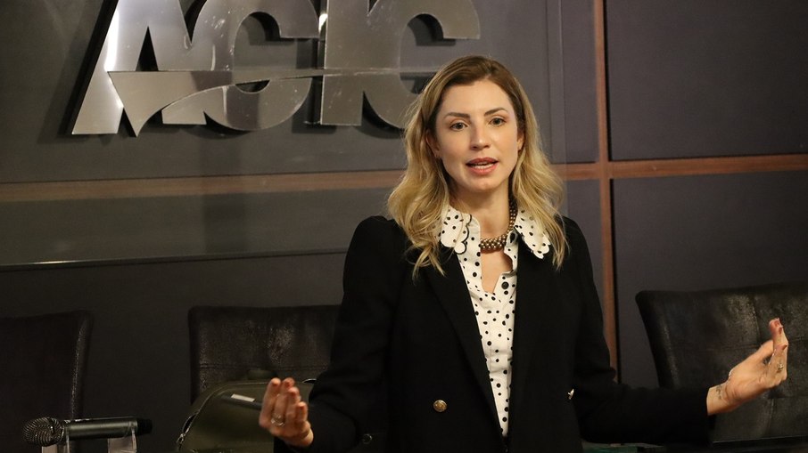 Professora Lina Santin, docente do curso de Gestão Tributária da FGV Educação Executiva em Campinas