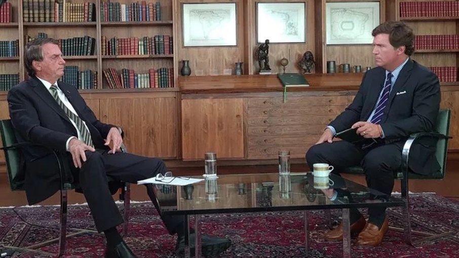 Bolsonaro em entrevista ao jornalista americano Tucker Carlson, da Fox News 