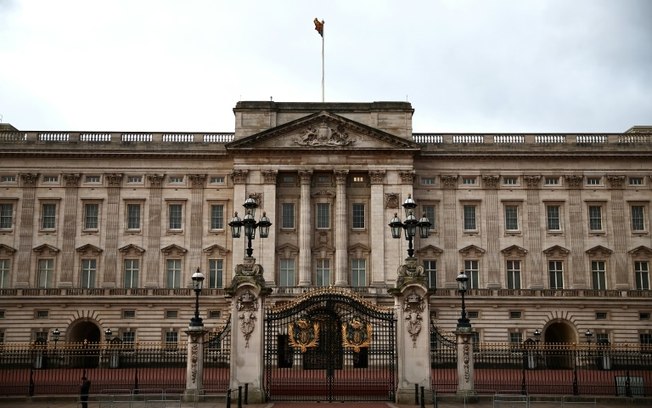 Palácio de Buckingham em Londres em 6 fevereiro de 2024