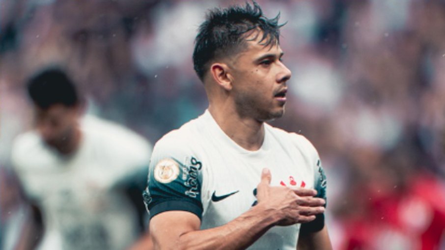 Romero marcou dois gols na vitória do Corinthians