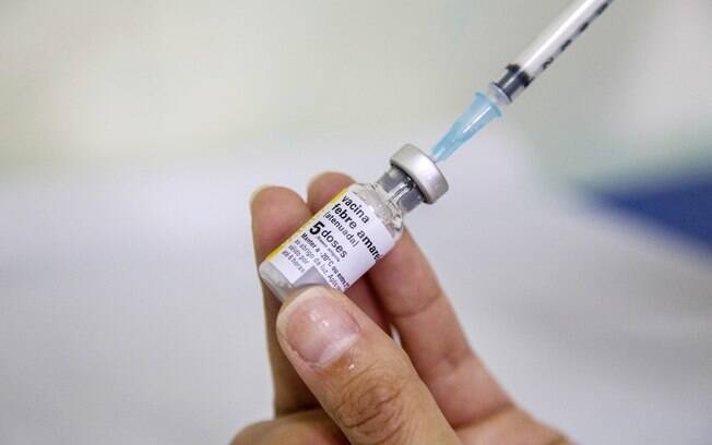 A vacinação contra a febre amarela vai ser antecipada na região Sul do Brasil e comerá no dia 14 de agosto