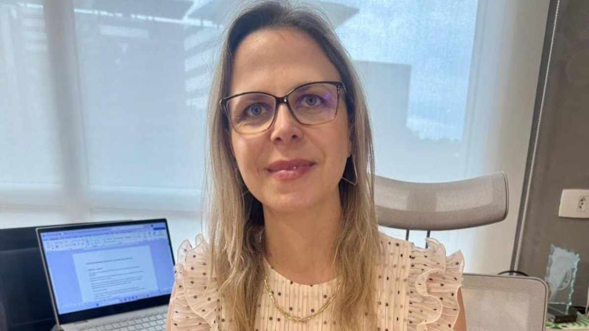 Dra. Ariane Bonucci Dra. Ariane Bonucci
