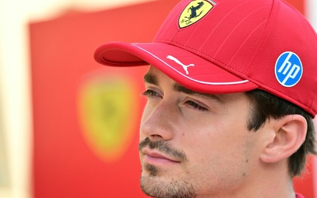 O piloto monegasco da Ferrari, Charles Leclerc, no circuito de Sakhir, no Bahrein, em 10 de abril de 2025 O piloto monegasco da Ferrari, Charles Leclerc, no circuito de Sakhir, no Bahrein, em 10 de abril de 2025