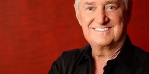 Morre Neil Sedaka, voz de "Oh! Carol", aos 86 anos