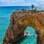 Arco de pedra que fica às margens do mar da ilha de Anguilla. Foto: Reprodução