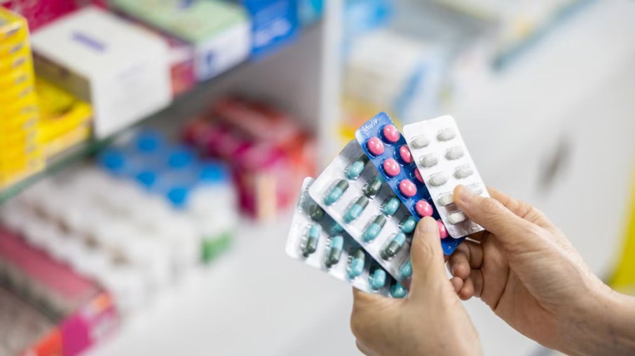 Voriconazol é um medicamento utilizado para doença causada por fungos Voriconazol é um medicamento utilizado para doença causada por fungos